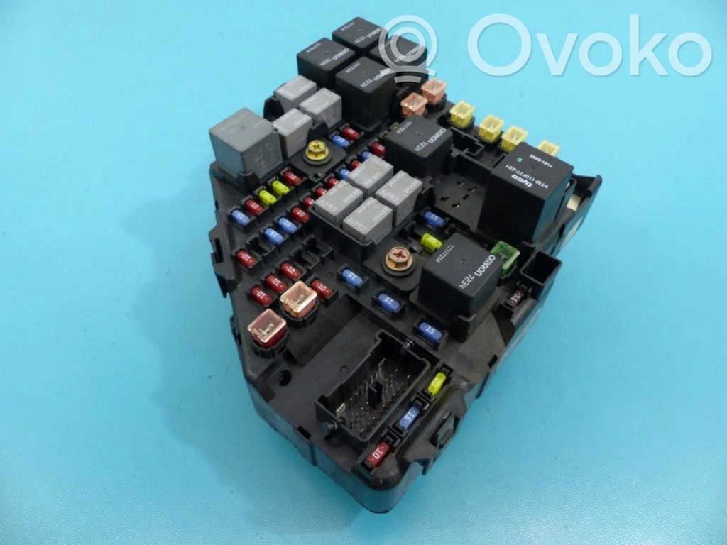 Cadillac SRX Fuse box set 