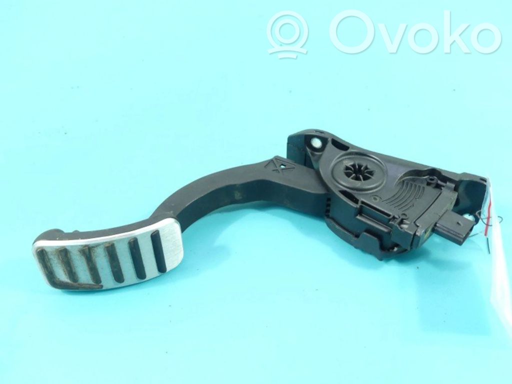 Volvo V40 Accelerator throttle pedal 