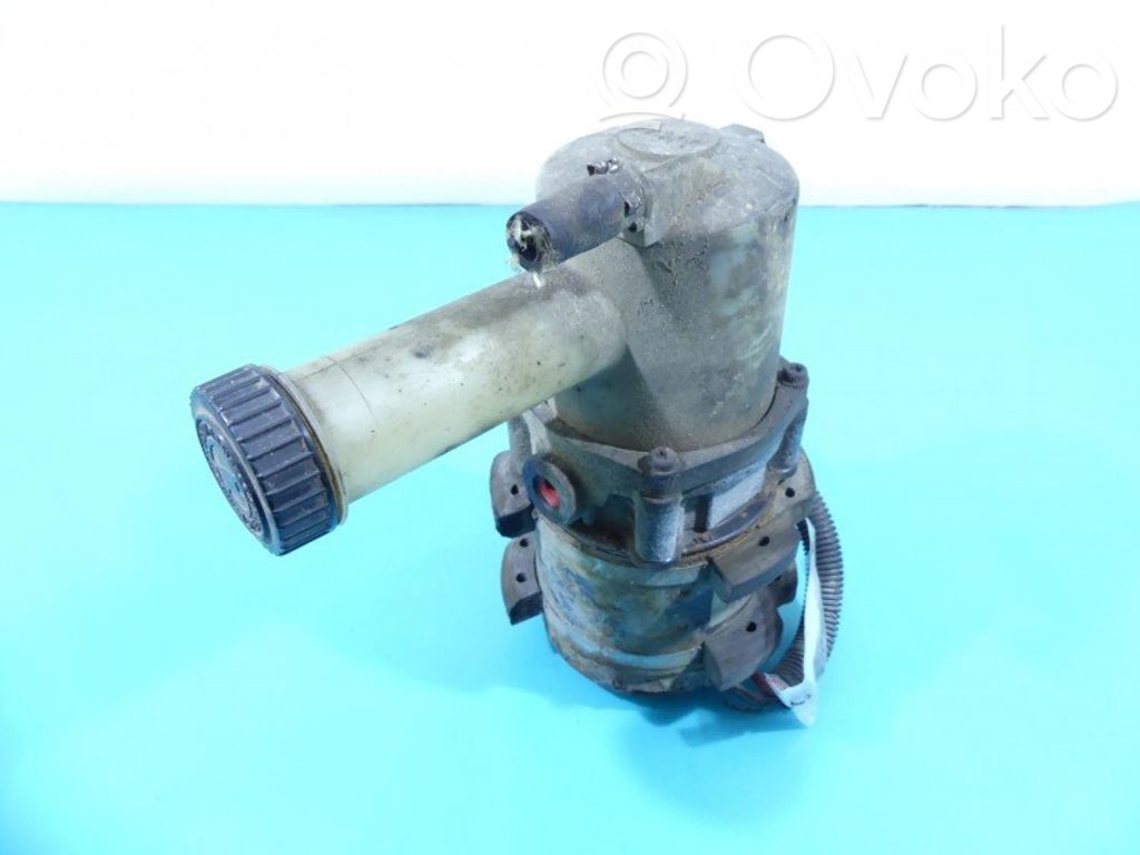 Citroen Saxo Ohjaustehostimen pumppu 