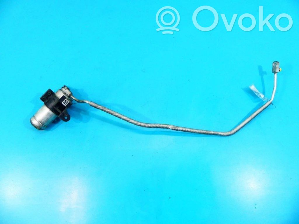 BMW X3 E83 Ilmastointilaitteen putki (A/C) 