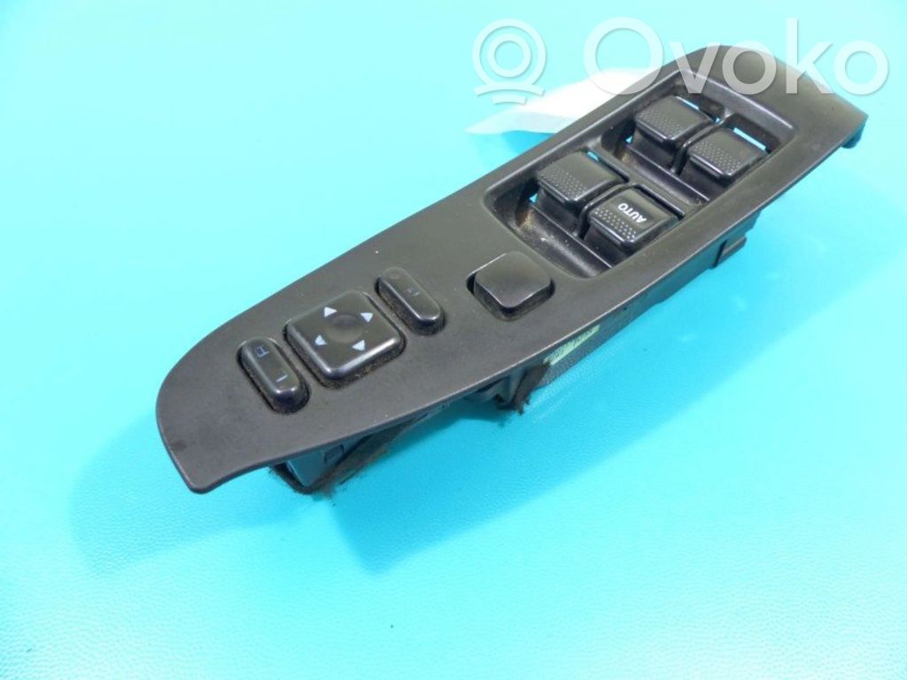 Subaru Legacy Electric window control switch 