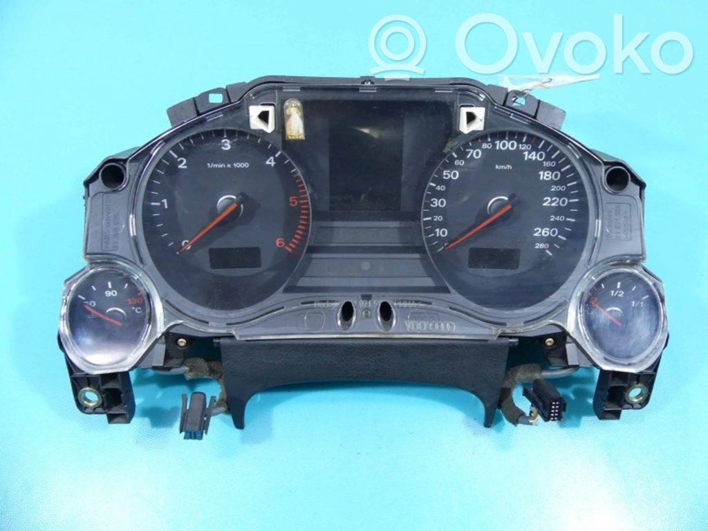 Audi A8 S8 D3 4E Geschwindigkeitsmesser Cockpit 