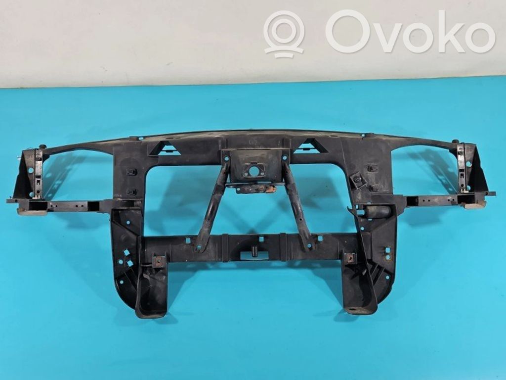 Ford Mondeo Mk III Jäähdyttimen kehyksen suojapaneeli 