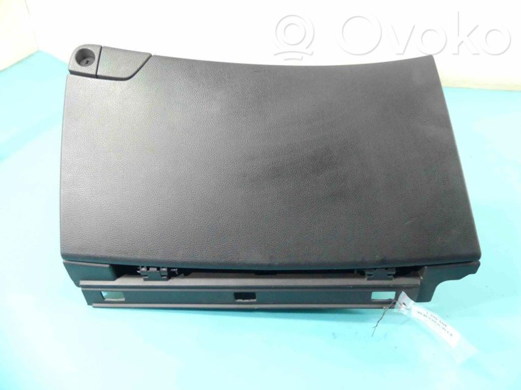 Hyundai i40 Handschuhfach 