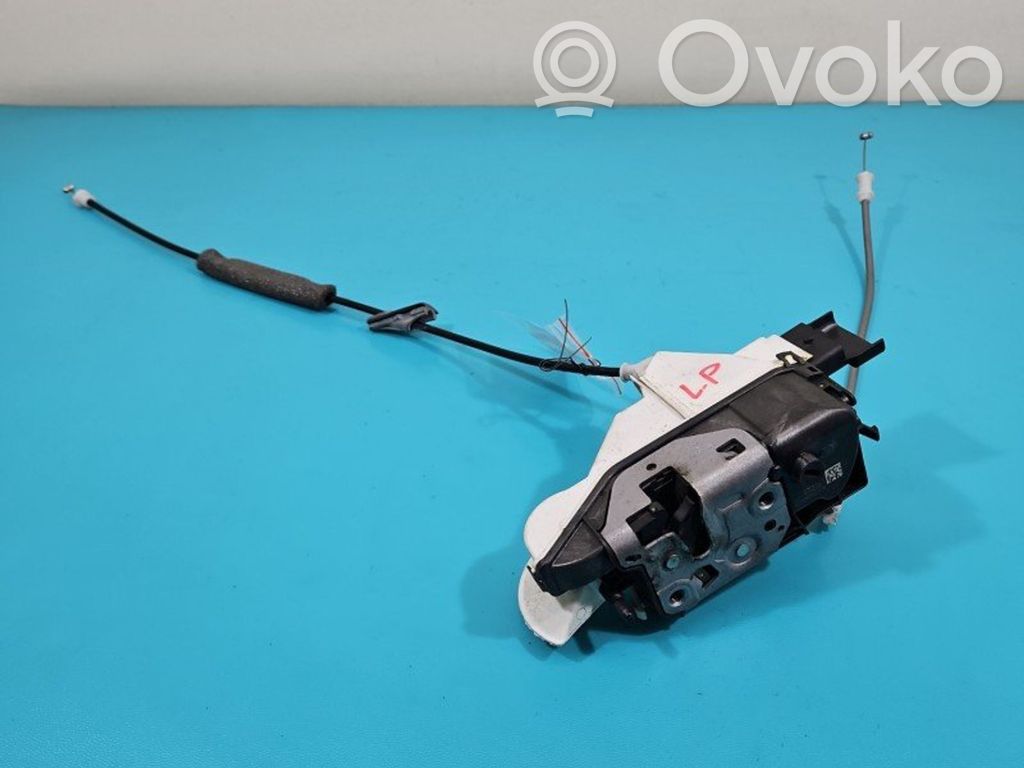 Peugeot 301 Front door lock 
