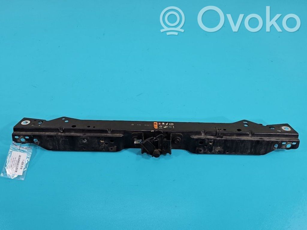 Opel Astra J Radiatorių panelė 