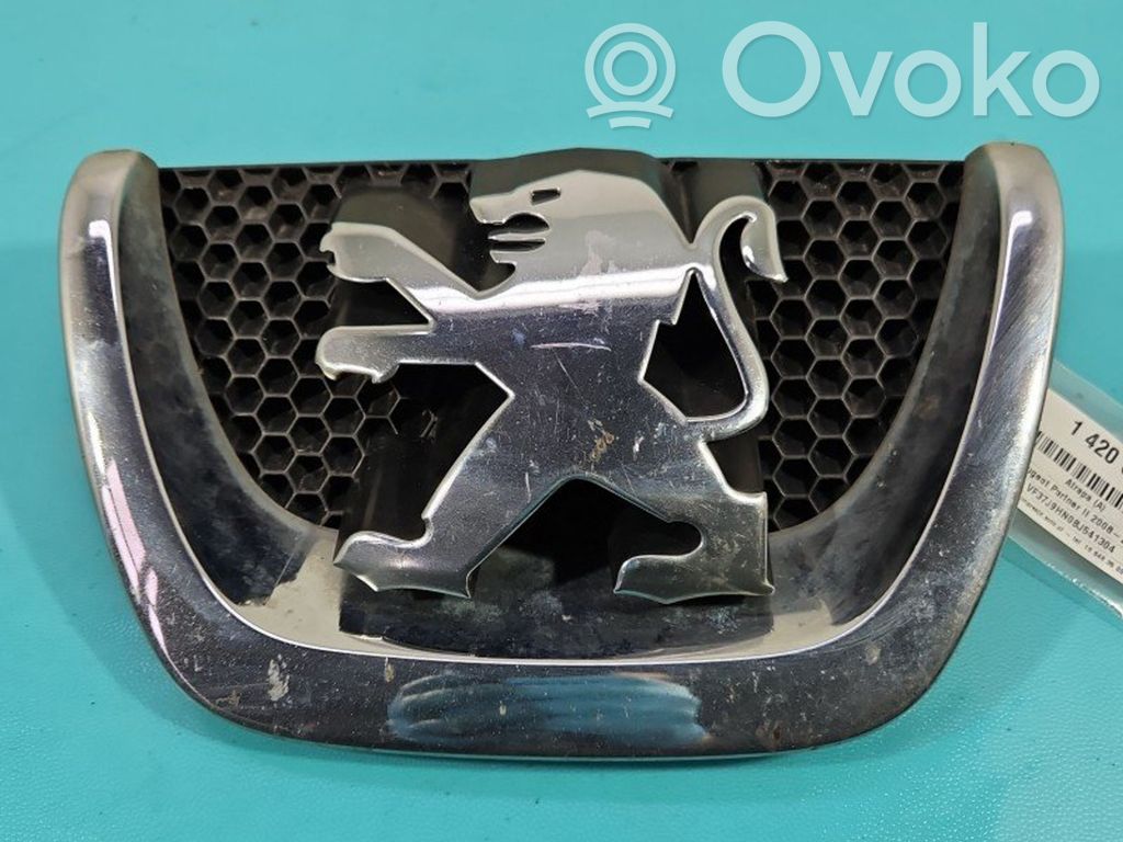 Peugeot Partner Griglia superiore del radiatore paraurti anteriore 
