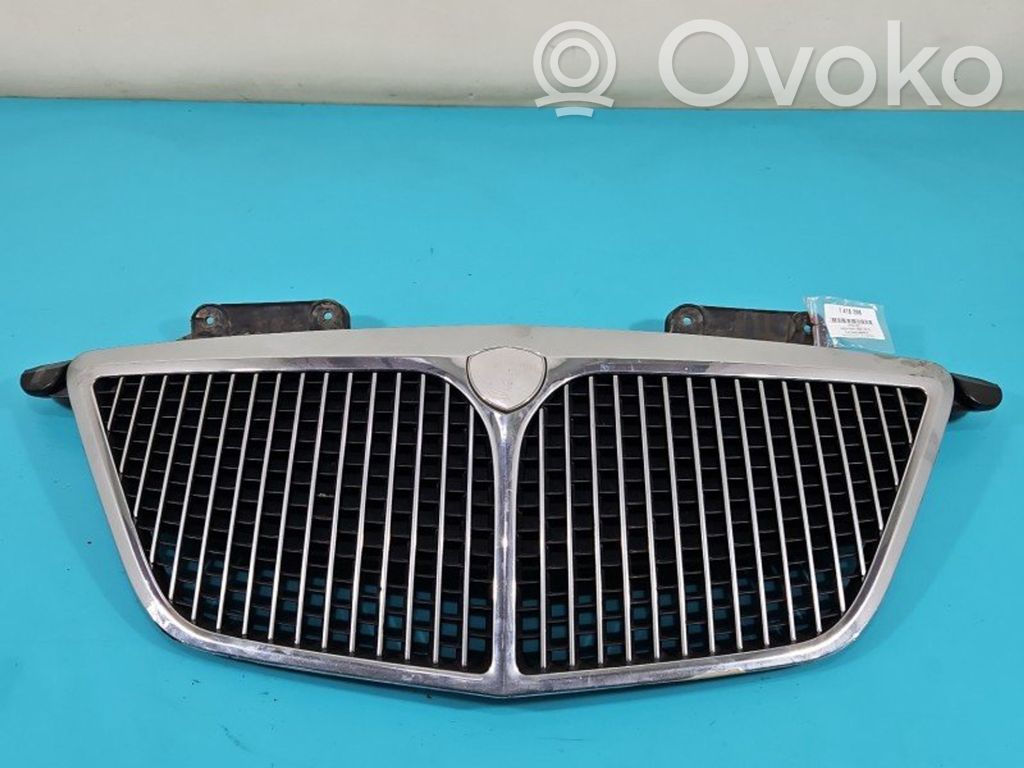 Lancia Phedra Maskownica / Grill / Atrapa górna chłodnicy 