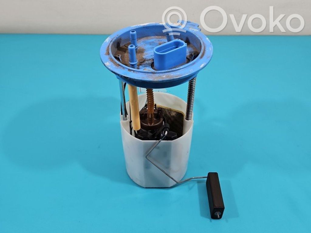 Volkswagen Golf VI Pompa carburante immersa 