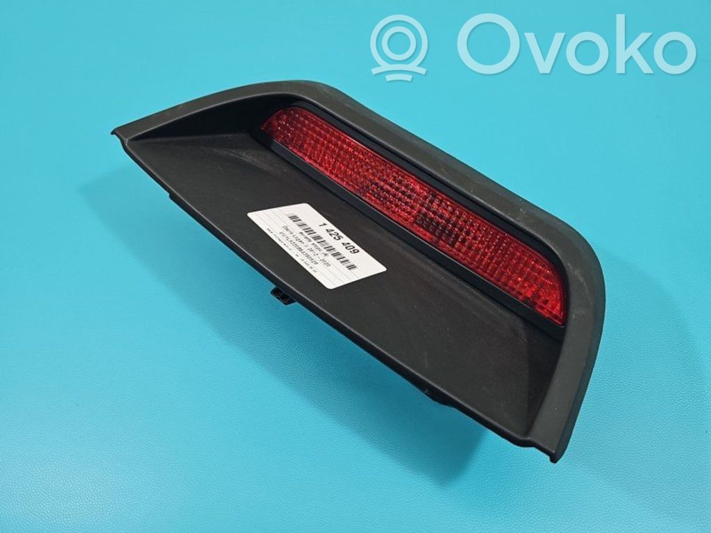 Dacia Logan II Troisième feu stop