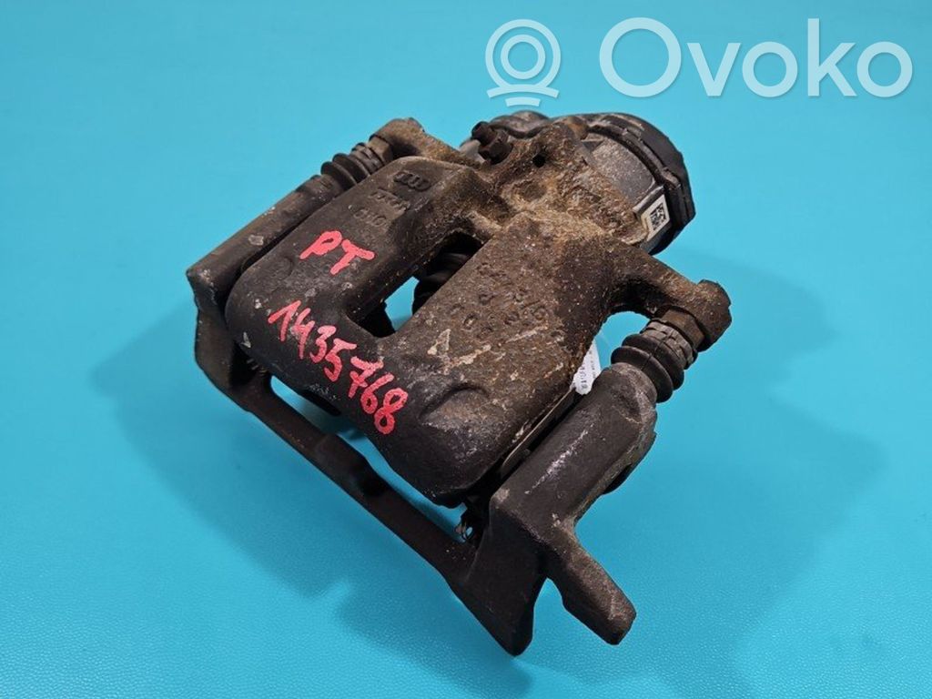 Audi A4 S4 B8 8K Tylny zacisk hamulcowy 