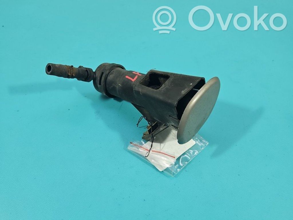 Toyota Corolla Verso E121 Ugello a spruzzo lavavetri per faro