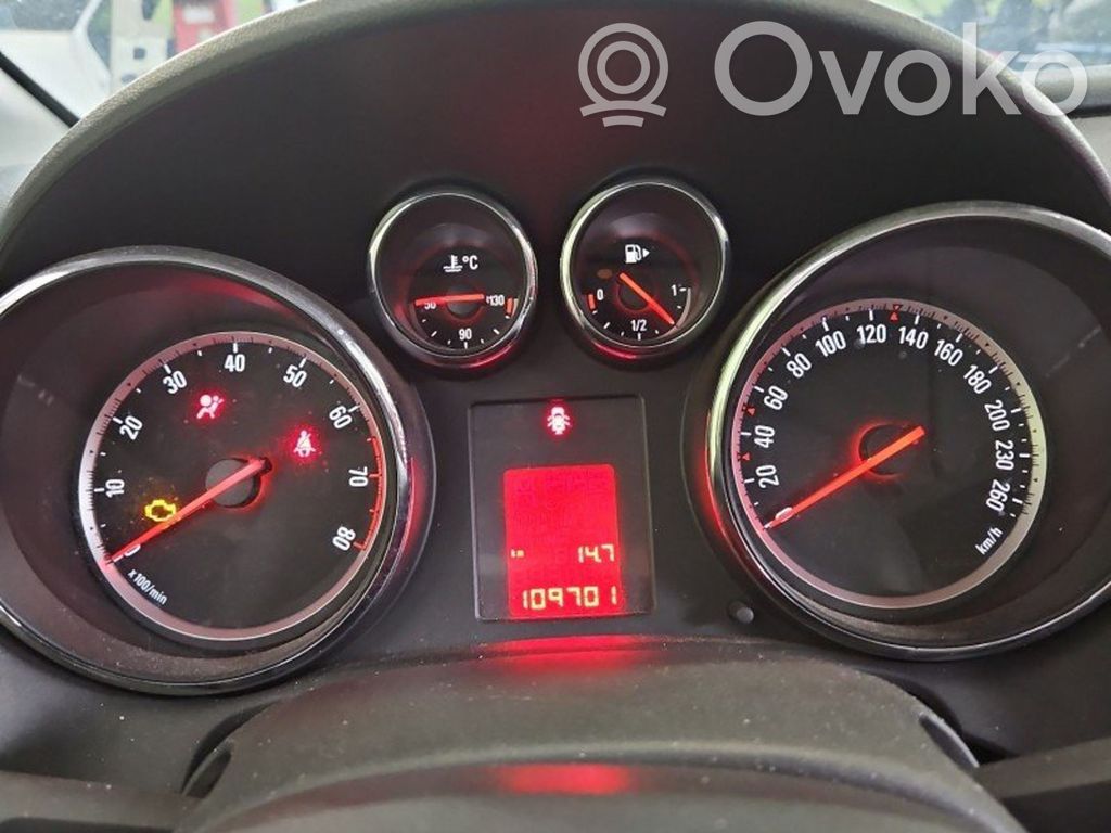 Opel Astra J Velocímetro (tablero de instrumentos) 
