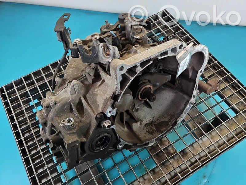 Hyundai Elantra Scatola del cambio manuale a 5 velocità 