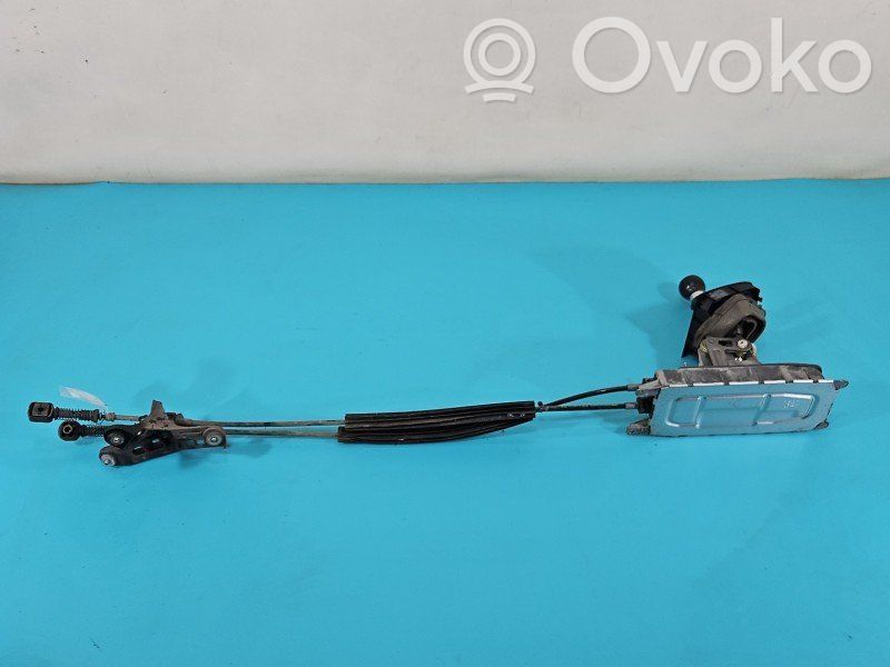 Volkswagen Golf VI Gear shift cable linkage 