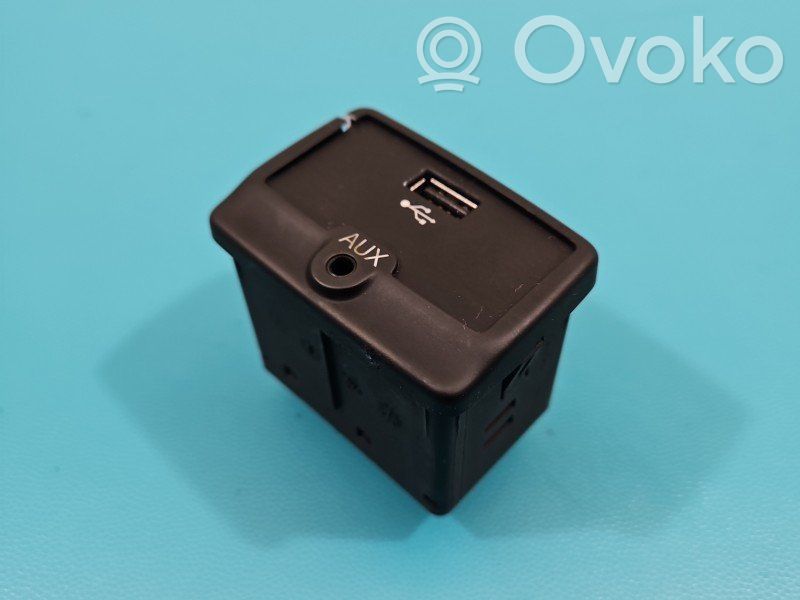 Iveco Daily 6th gen Enchufe conector USB 