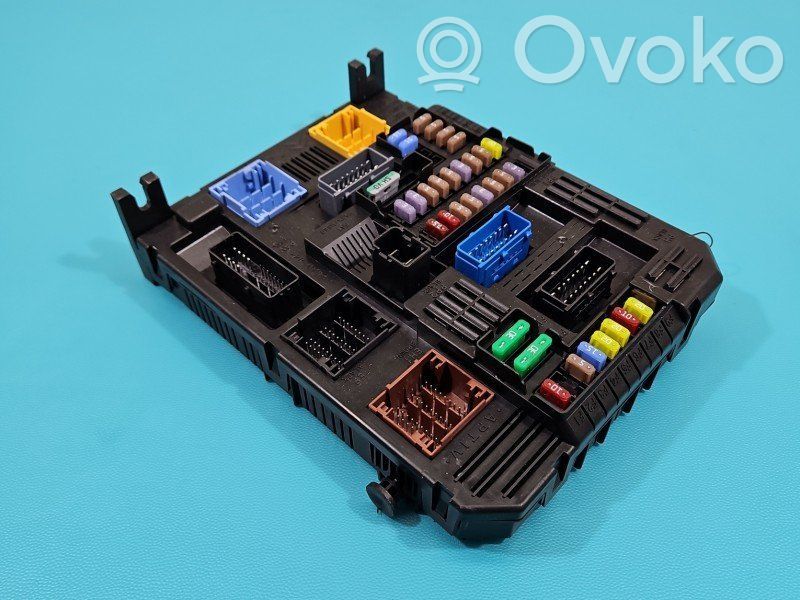 Opel Mokka B Modul de control caroserie central 