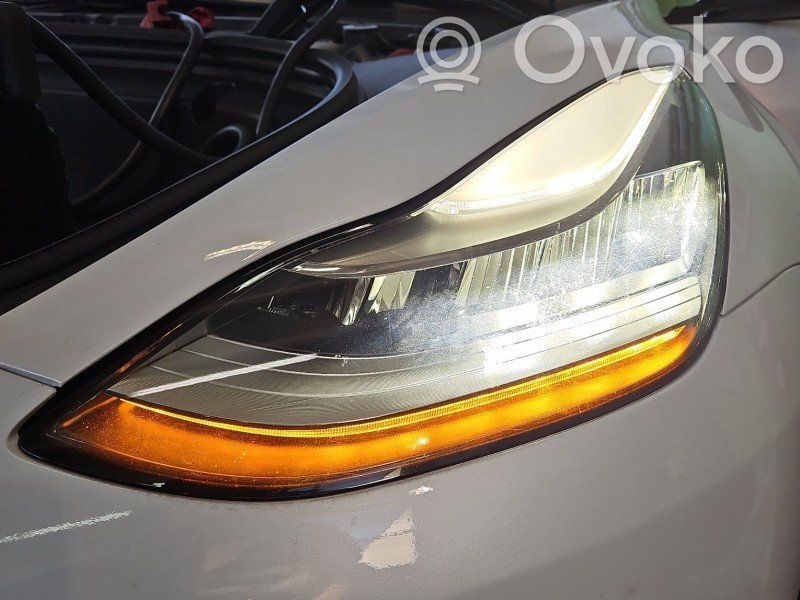 Tesla Model 3 Scheinwerfer 