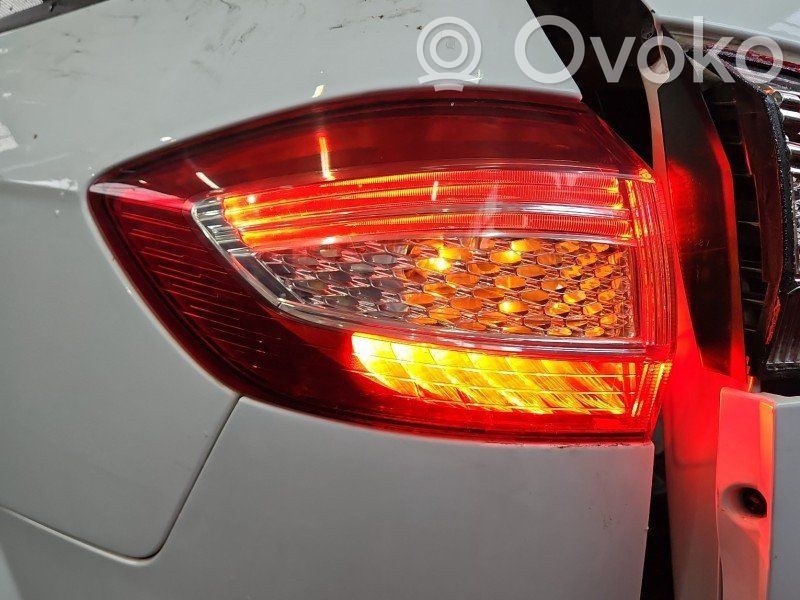 Ford Mondeo MK IV Lampă spate în caroserie