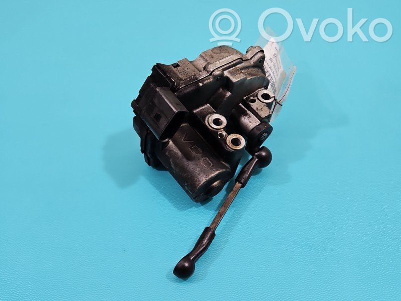 Audi A8 S8 D3 4E Actuator/motor supapă galerie admisie