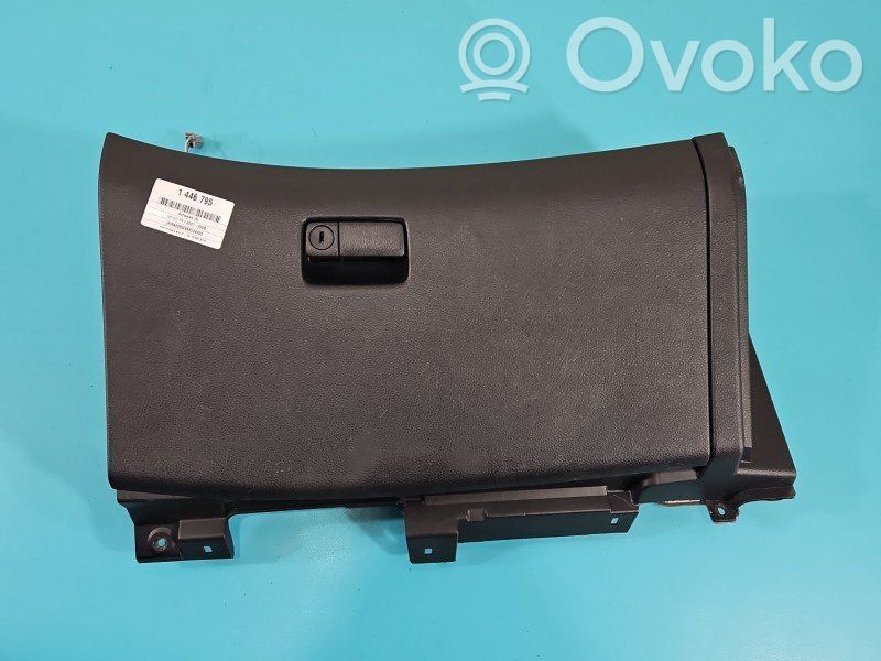 Infiniti FX Glove box 