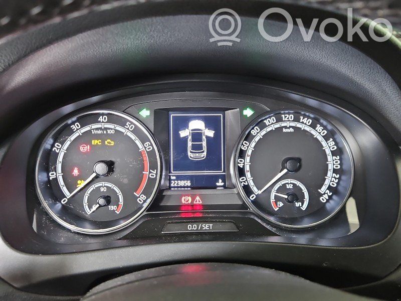 Skoda Rapid (NH) Geschwindigkeitsmesser Cockpit 