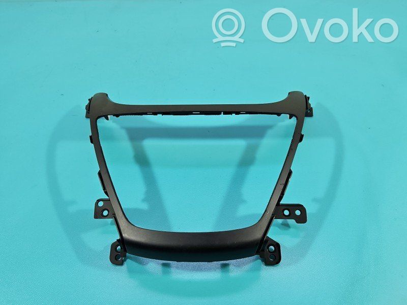 Hyundai Elantra Ornament bord 