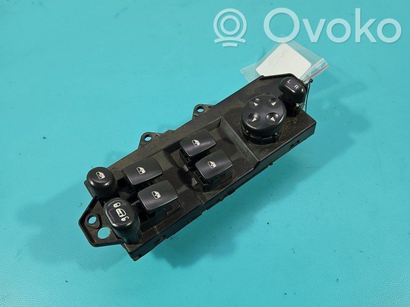 Chrysler Pacifica Electric window control switch 