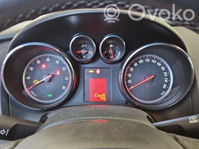 Opel Astra J Velocímetro (tablero de instrumentos) 