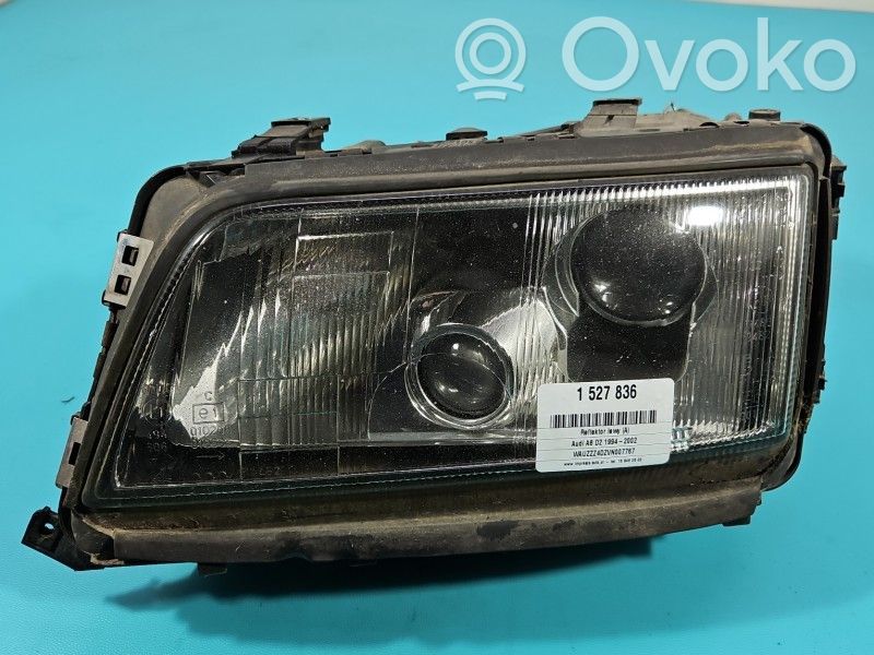 Audi A8 S8 D2 4D Phare frontale 