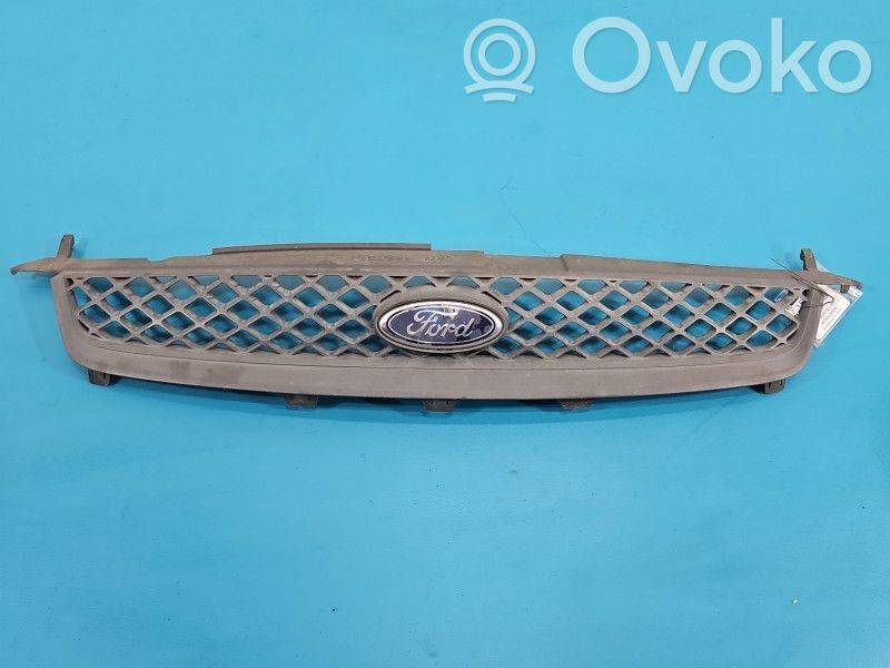 Ford Fiesta Etupuskurin ylempi jäähdytinsäleikkö 