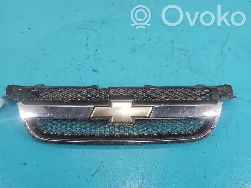 Chevrolet Aveo Front bumper upper radiator grill 