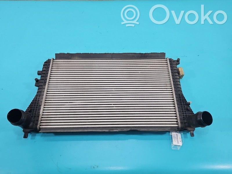 Volkswagen PASSAT B7 Radiatore intercooler 