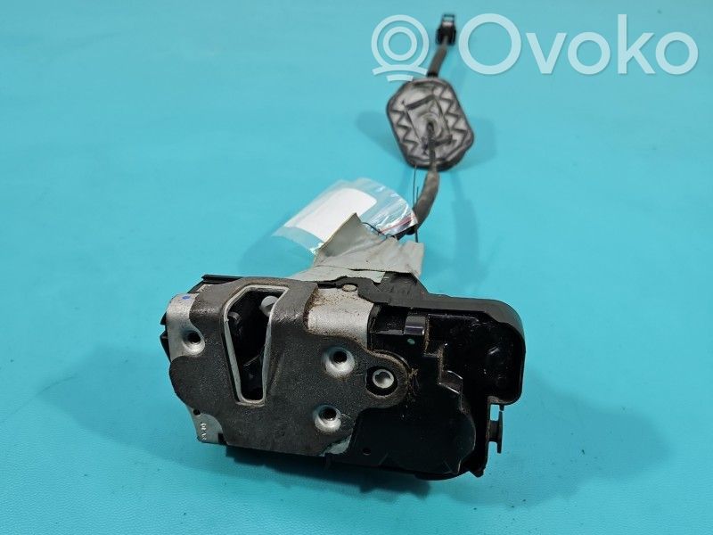 Ford Focus Aizmugurē slēdzene 