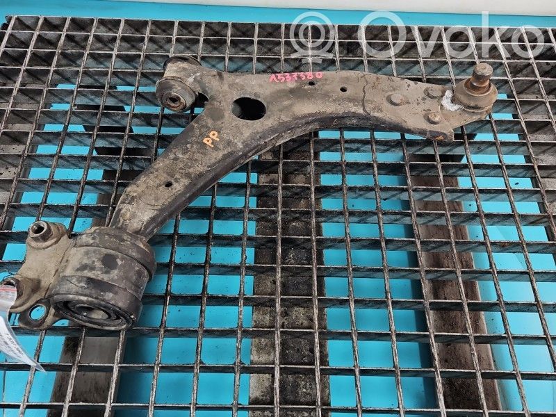 Ford Kuga I Braccio di controllo sospensione anteriore 