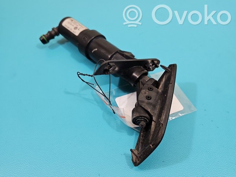 Volkswagen PASSAT CC Ugello a spruzzo lavavetri per faro 