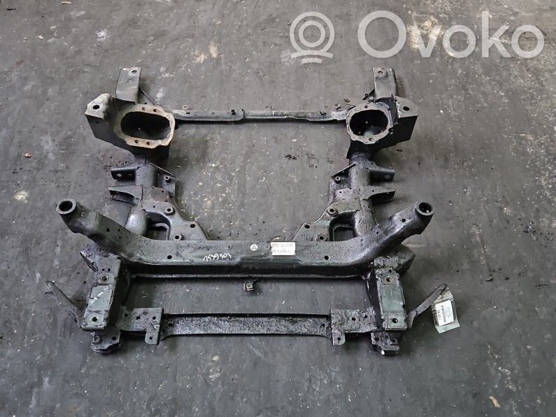 BMW X6 E71 Front axle beam 