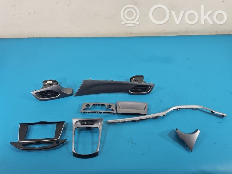 Opel Astra K Ozdoba tunelu środkowego 