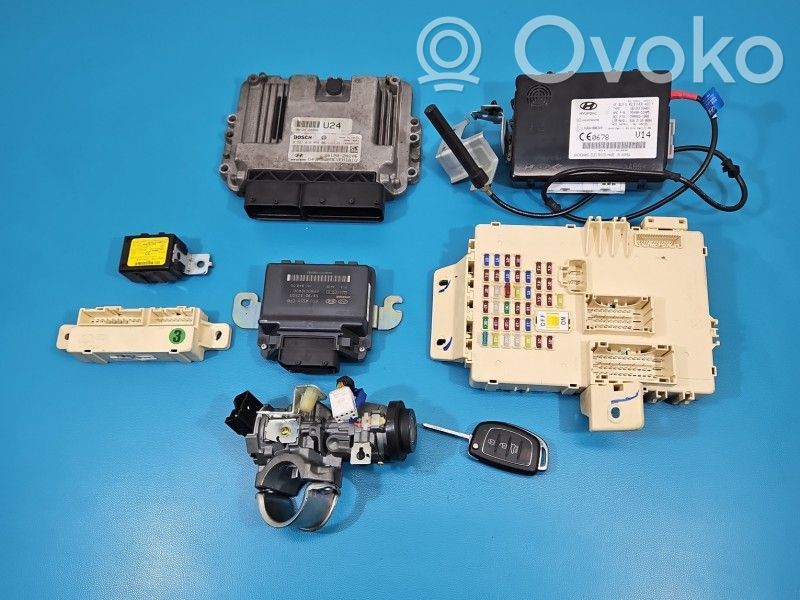 Hyundai i40 Unitate control motor/modul ECU 
