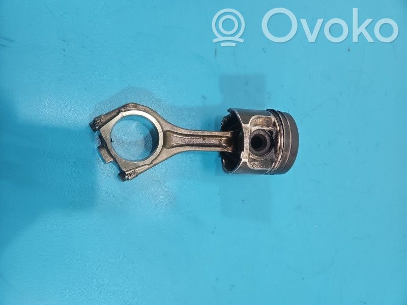 Jaguar XE Piston 