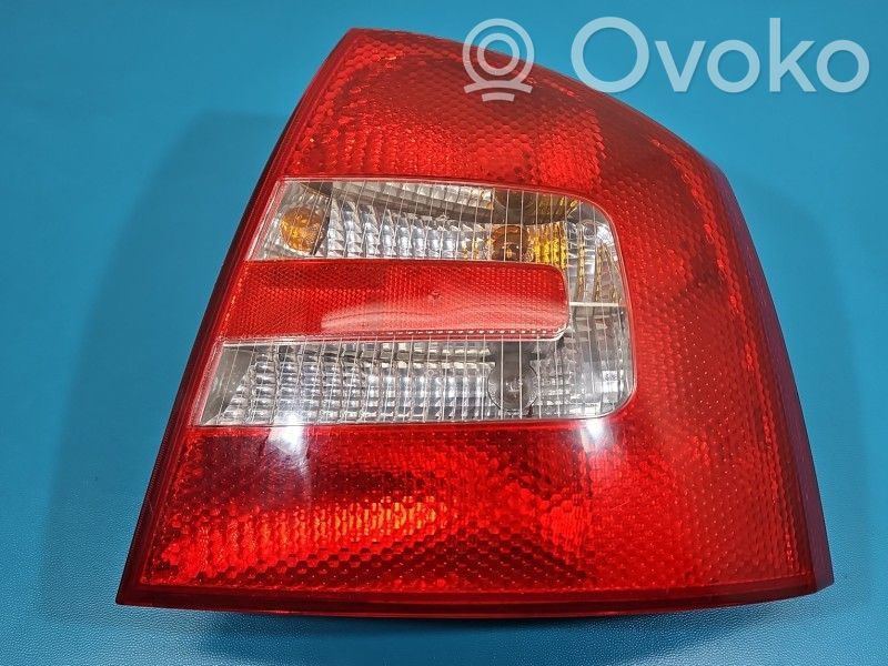 Skoda Octavia Mk2 (1Z) Lampă spate în caroserie 