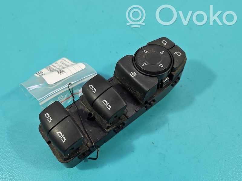 Opel Insignia B Interruptor del elevalunas eléctrico 