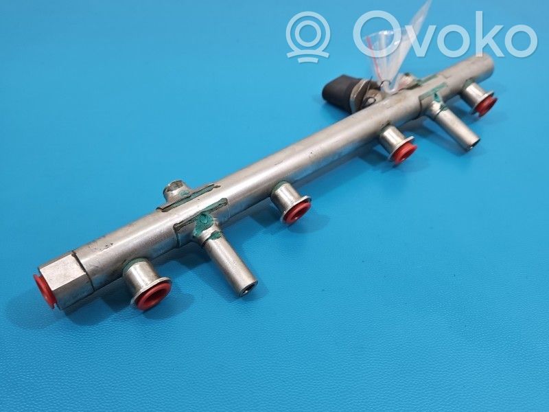 Audi A4 S4 B9 8W Linea principale tubo carburante 