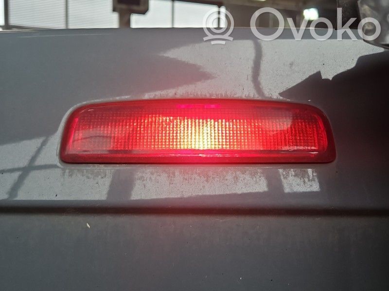 Renault Express Third/center stoplight 