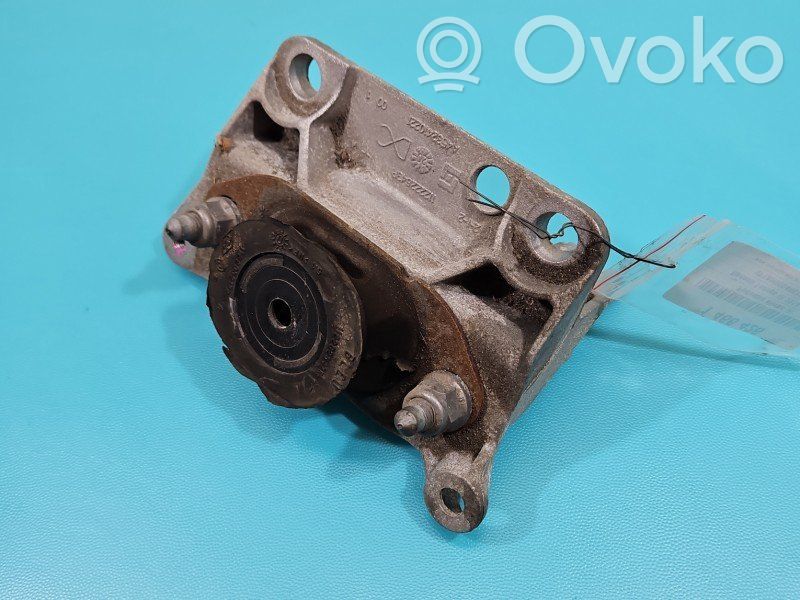 Renault Twingo III Engine mount vacuum valve 
