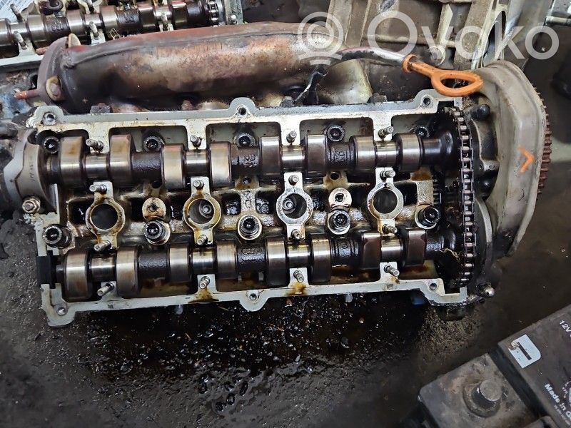 Audi A8 S8 D2 4D Engine head 