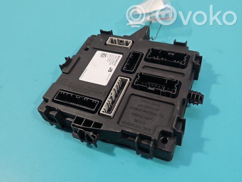 Renault Clio V Central body control module 