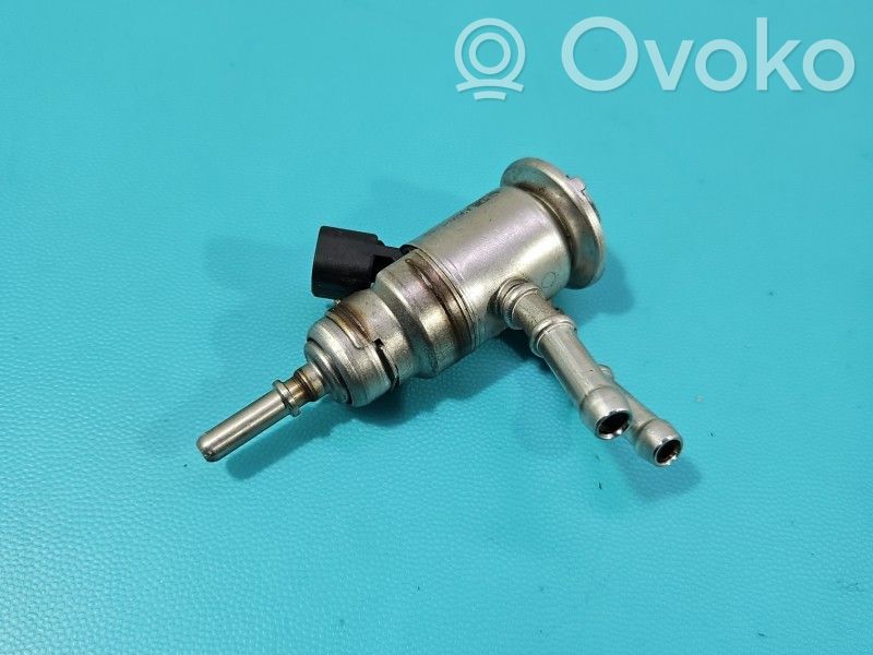 Peugeot 3008 II Inyector de combustible 