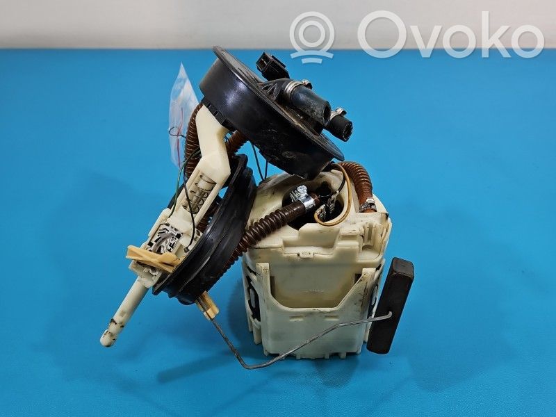 Volkswagen Golf III Bomba interna de combustible 