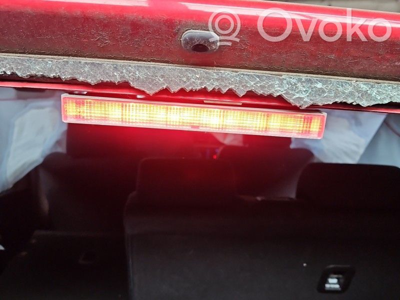 Toyota Auris E180 Lampă frână centrală 